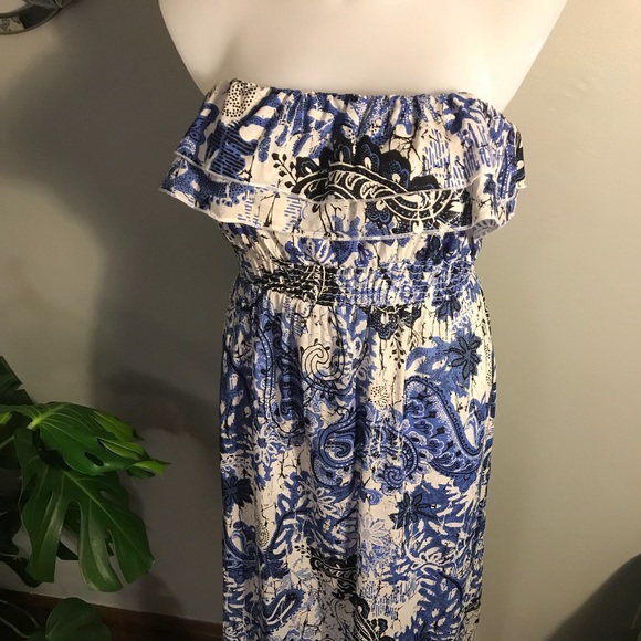 🎊SOLD🎊 Torrid Strapless Maxi Dress - Picture 2 of 3